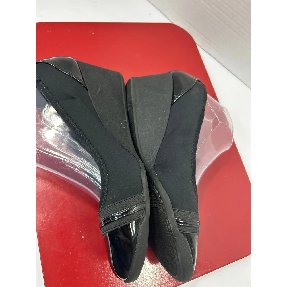 Time and Tru Solid Wedge Heels 8.5 Black Patent Accent Career Office Workwear